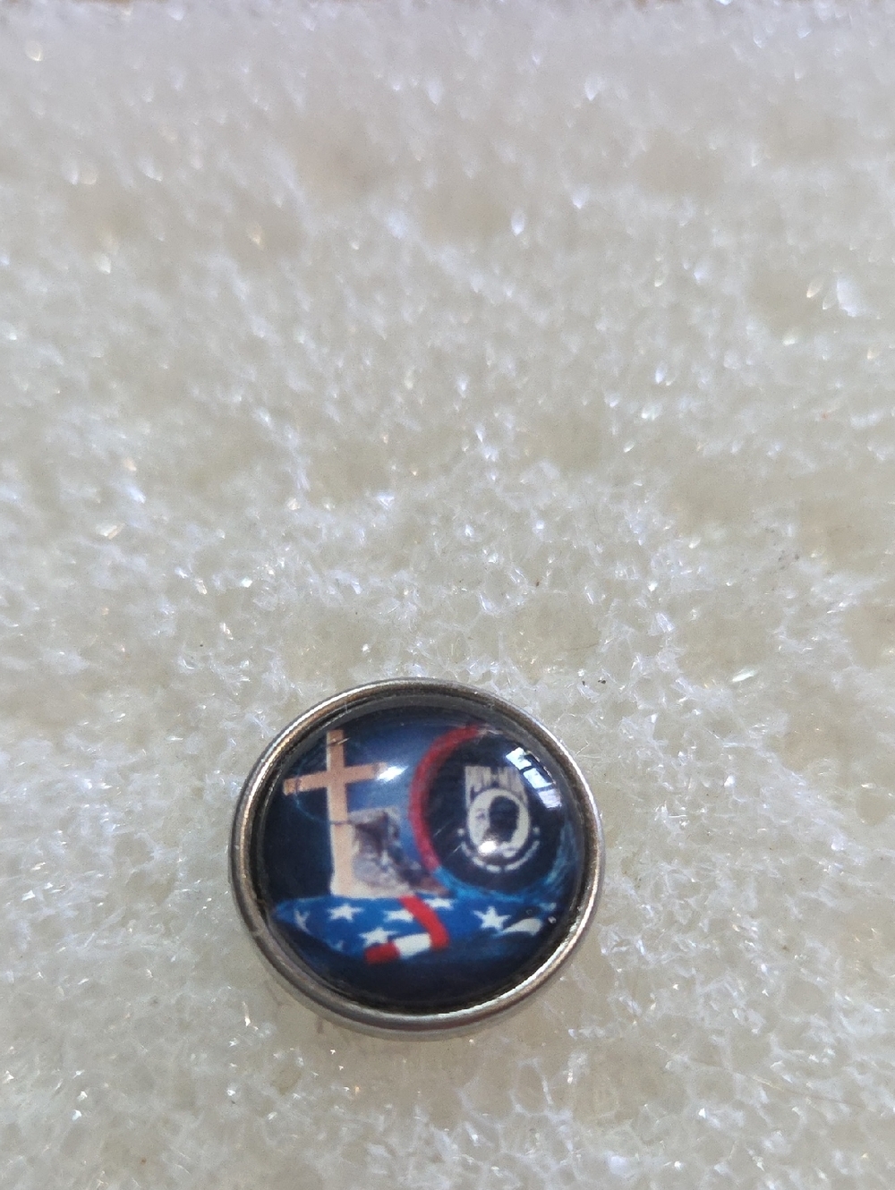 Round Patriotic Charm Button - Stars & Stripes Design POW MIA Ginger Snap 18mm